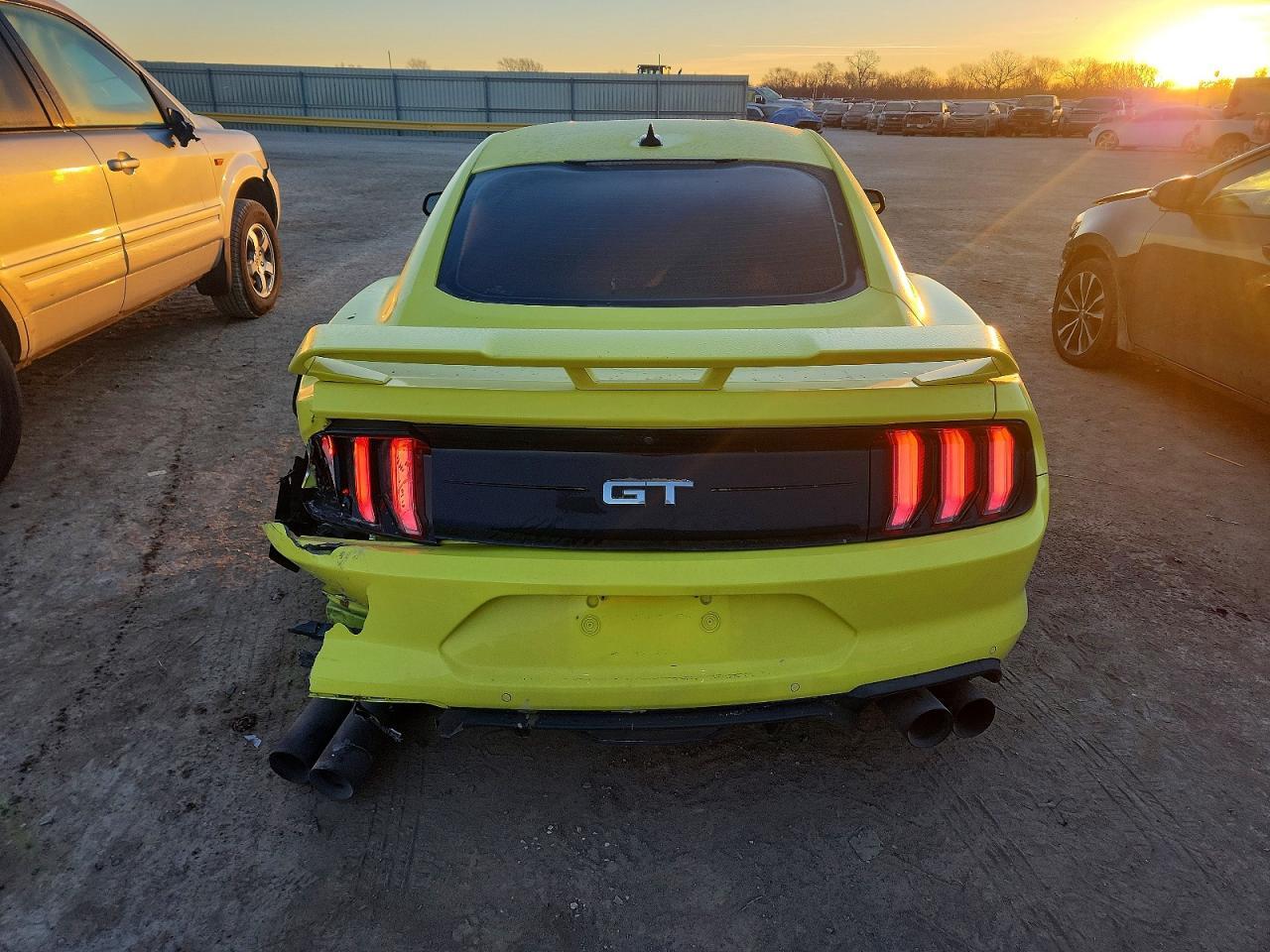 2021 Ford Mustang Gt - Фото 6