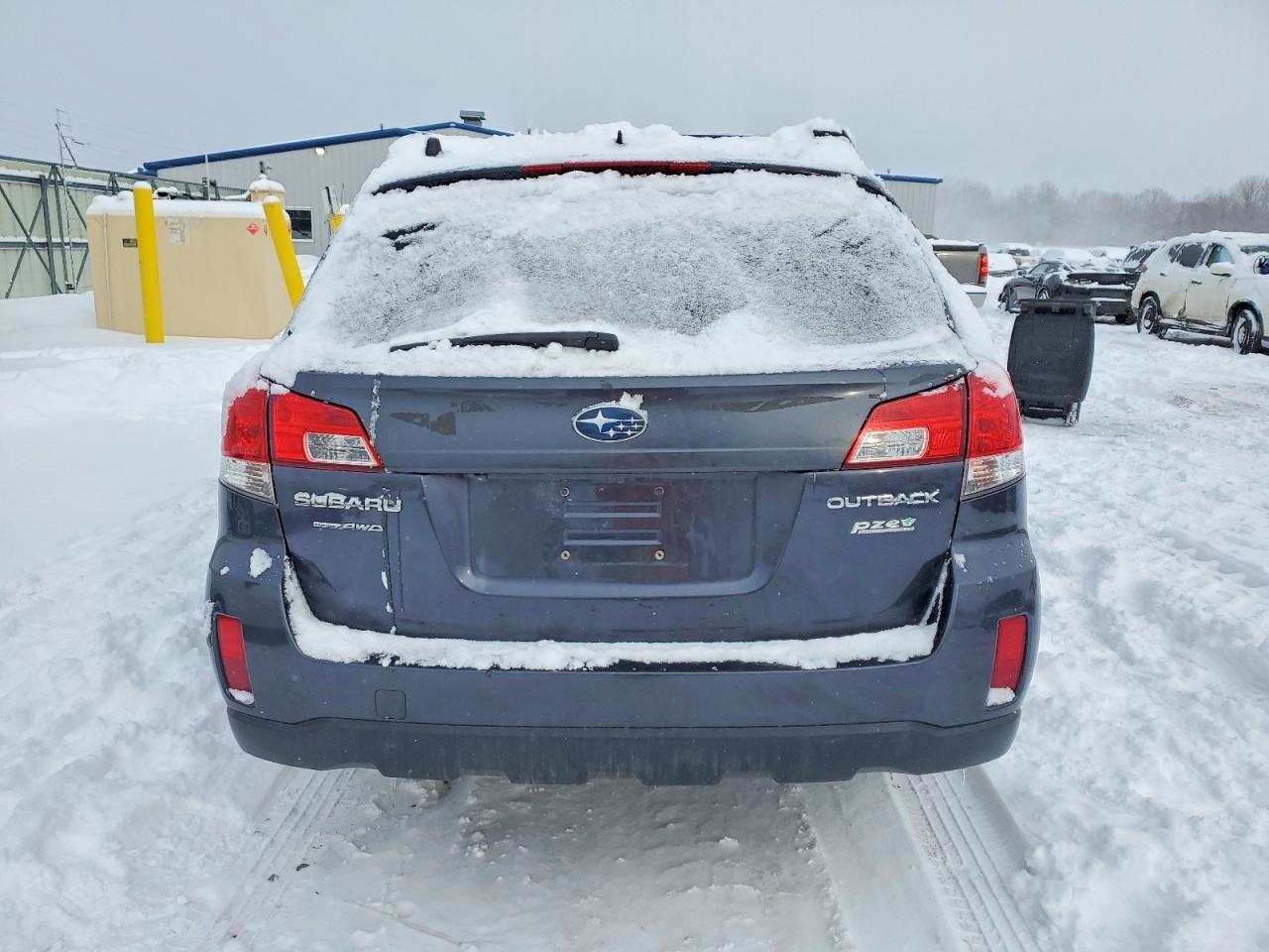 2013 Subaru Outback 2.5I Limited - Image 6