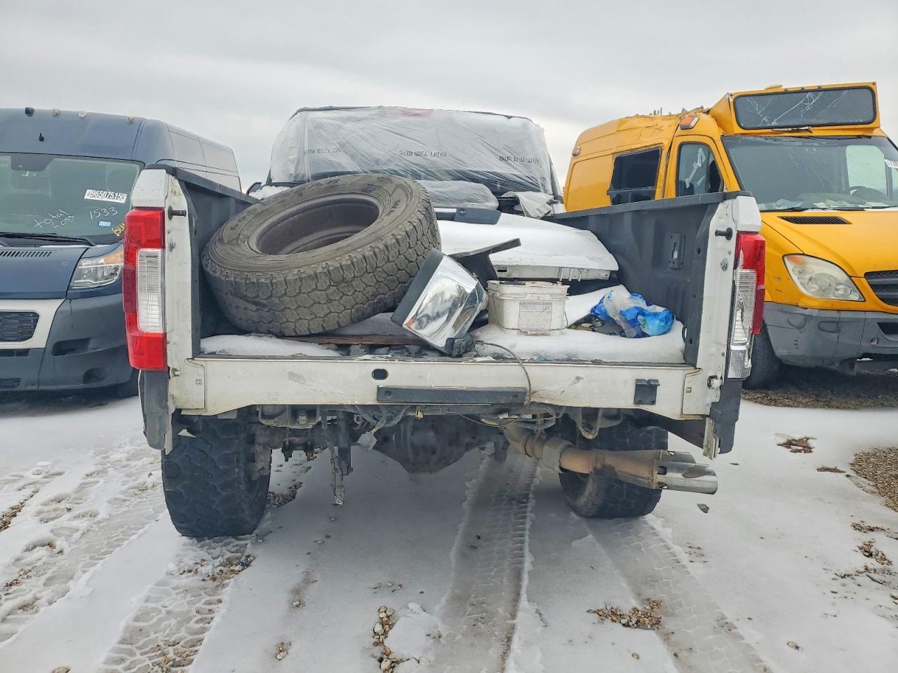 2019 Ford F350 Super Duty - Фото 6
