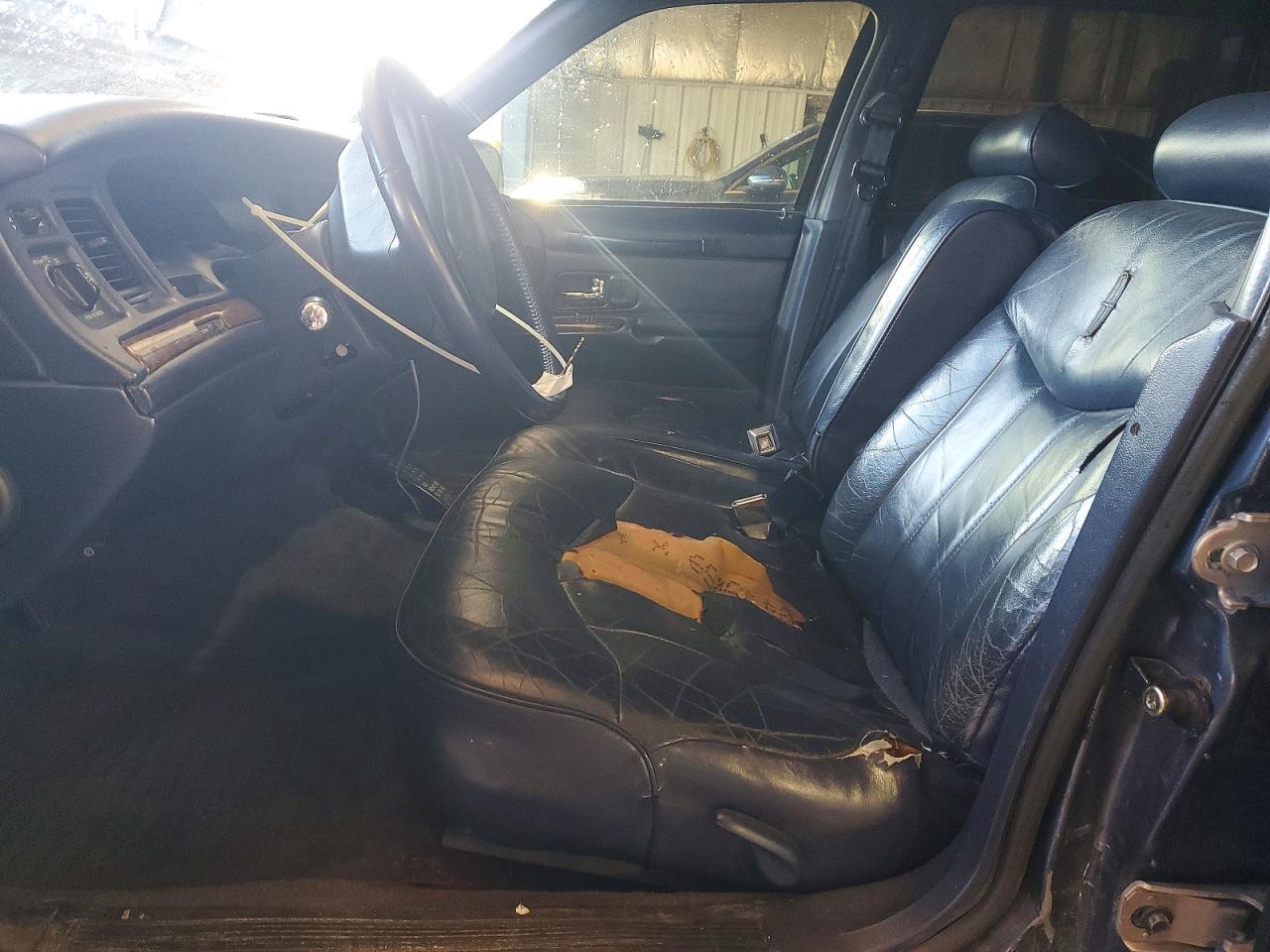 1996 Lincoln Town Car Executive - Фото 7