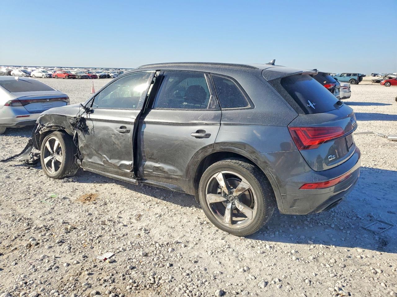 2023 Audi Q5 Premium Plus 45 - Фото 2