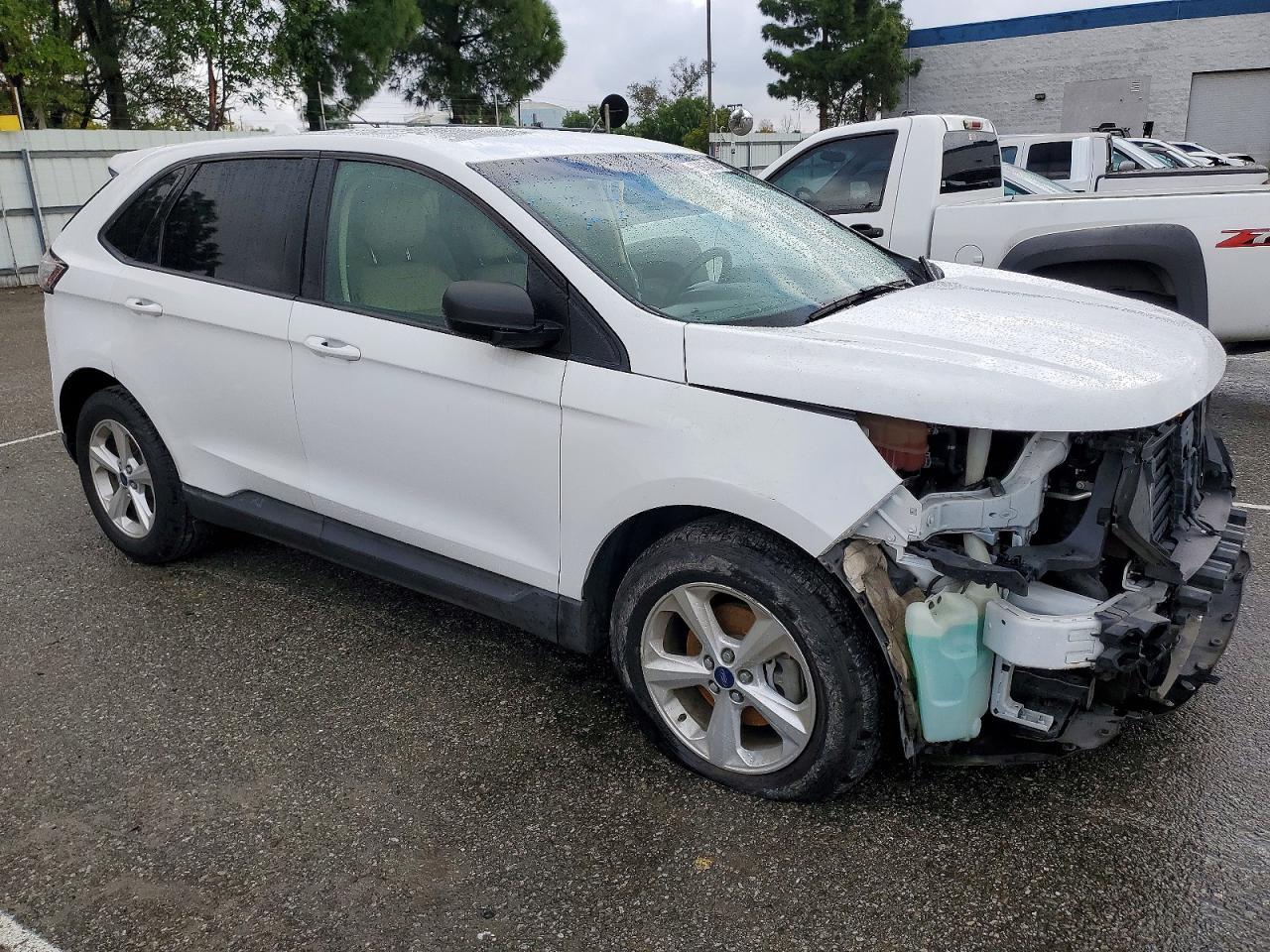 2015 Ford Edge Se - Фото 4