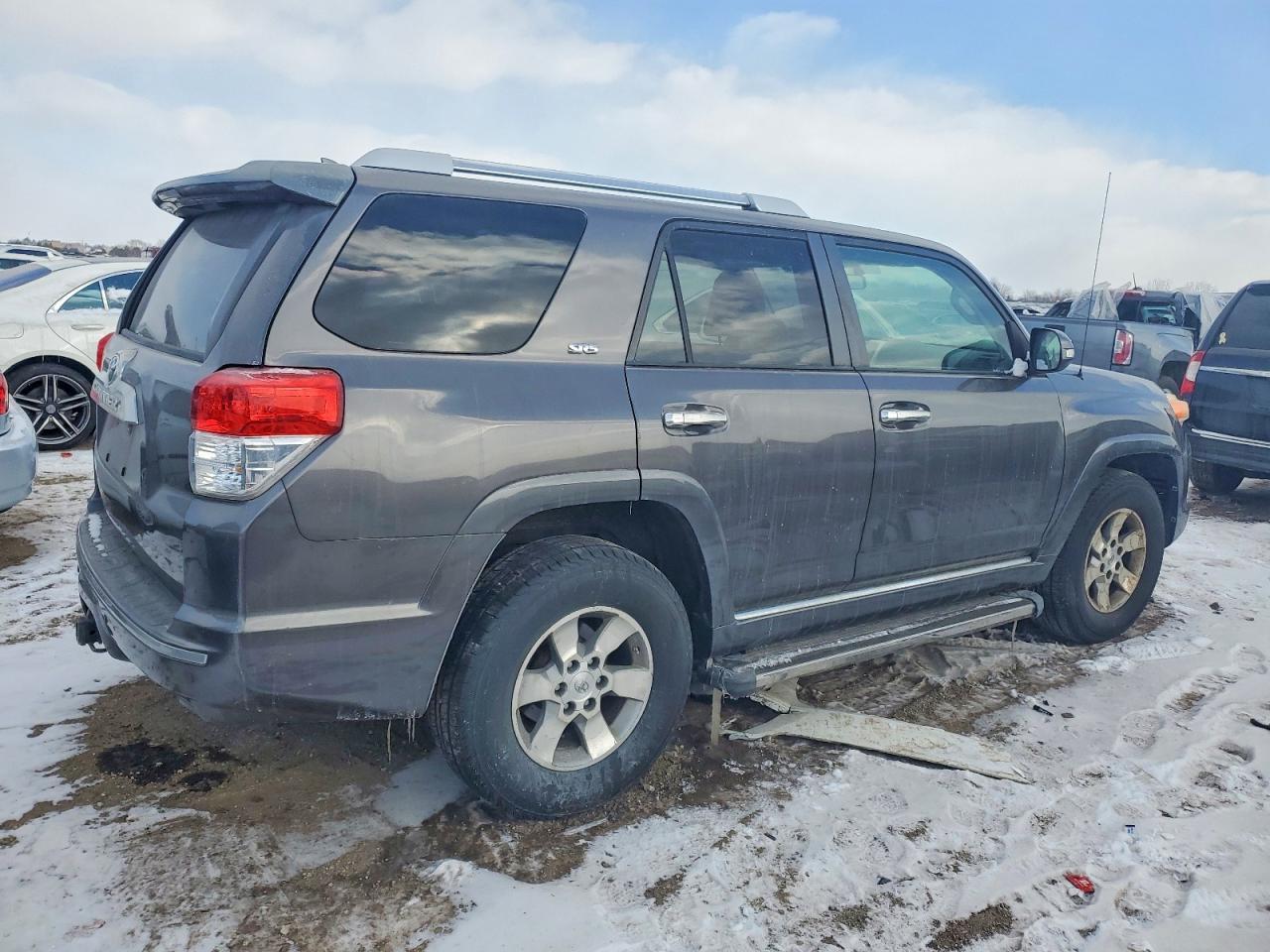 2011 Toyota 4Runner Sr5 - Фото 3