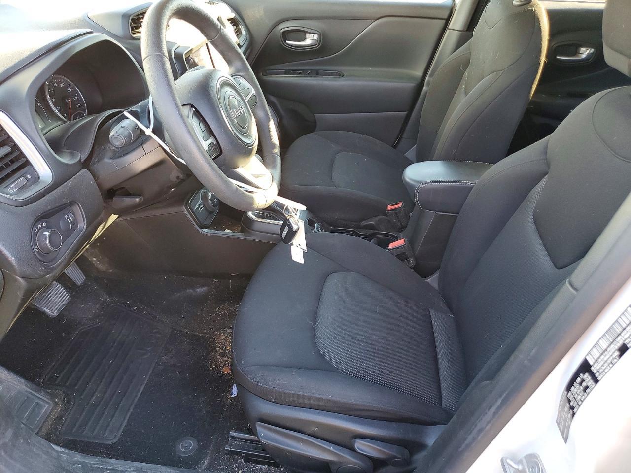 2023 Jeep Renegade Latitude - Image 7