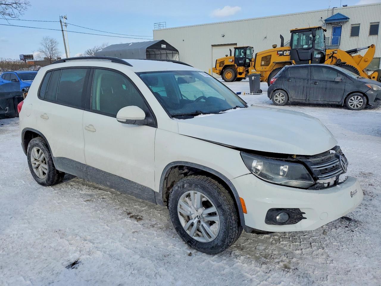 2015 Volkswagen Tiguan S - Image 4