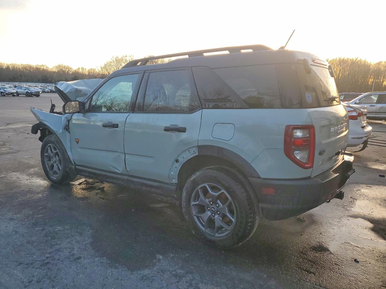 2022 Ford Bronco Sport Badlands - Image 2
