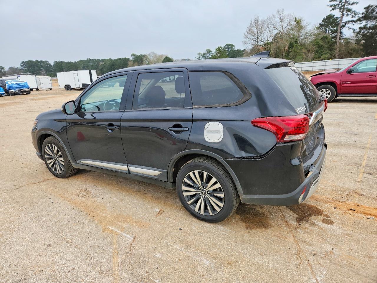 2020 Mitsubishi Outlander Se - Image 2