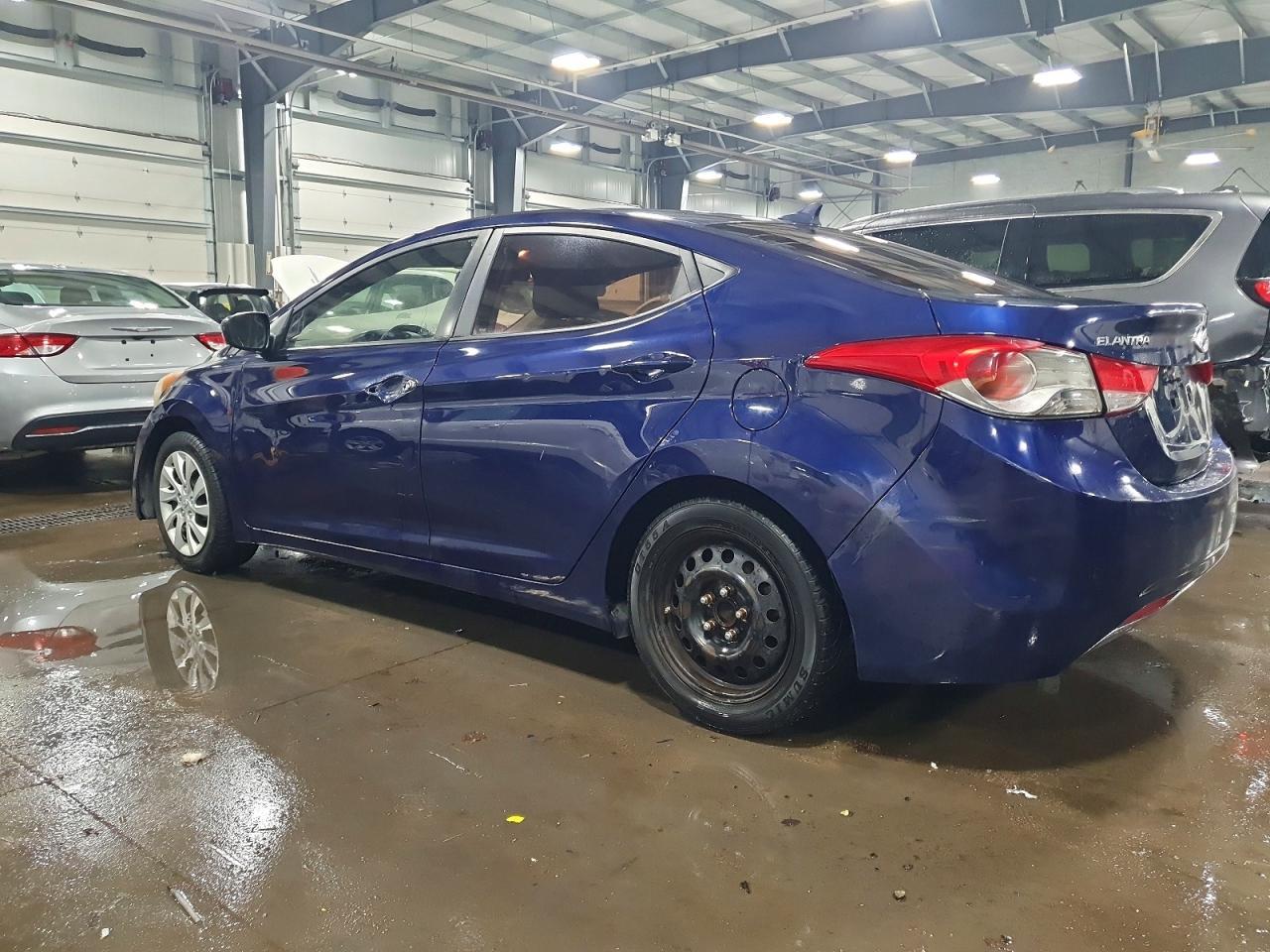2013 Hyundai Elantra Gls - Image 2