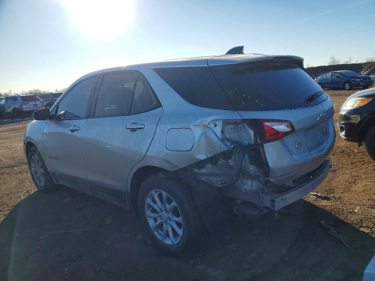 2021 Chevrolet Equinox Ls - Image 2