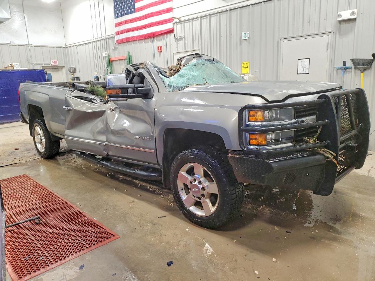 2017 Chevrolet Silverado K2500 Heavy Duty Ltz - Image 4