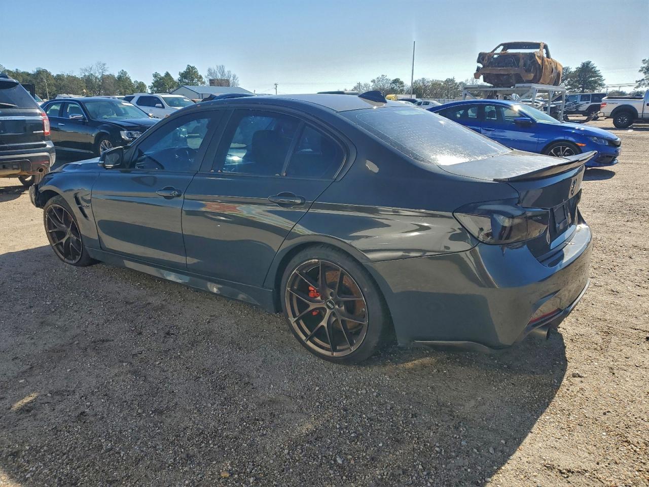 2015 BMW 335 Xi - Фото 2