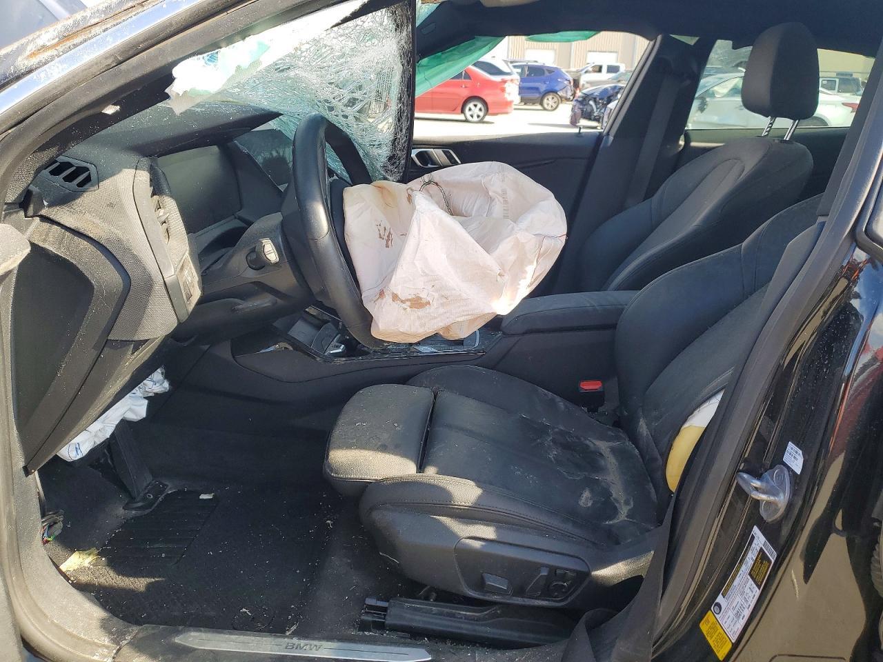 2023 BMW 228I - Фото 7