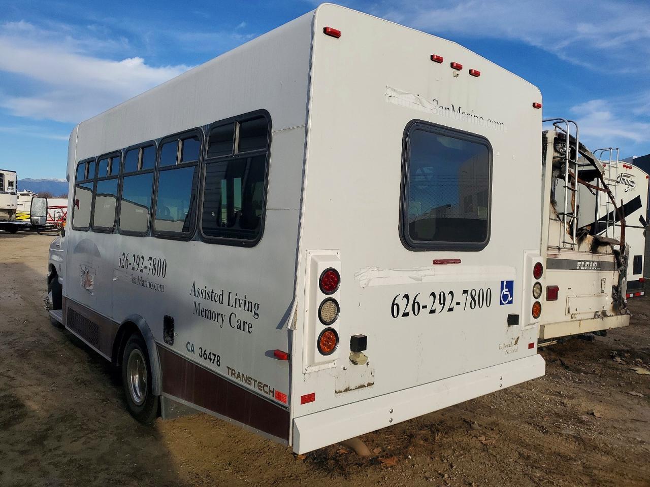 2015 Ford E450Sd Amb Shuttle Bus - Image 3