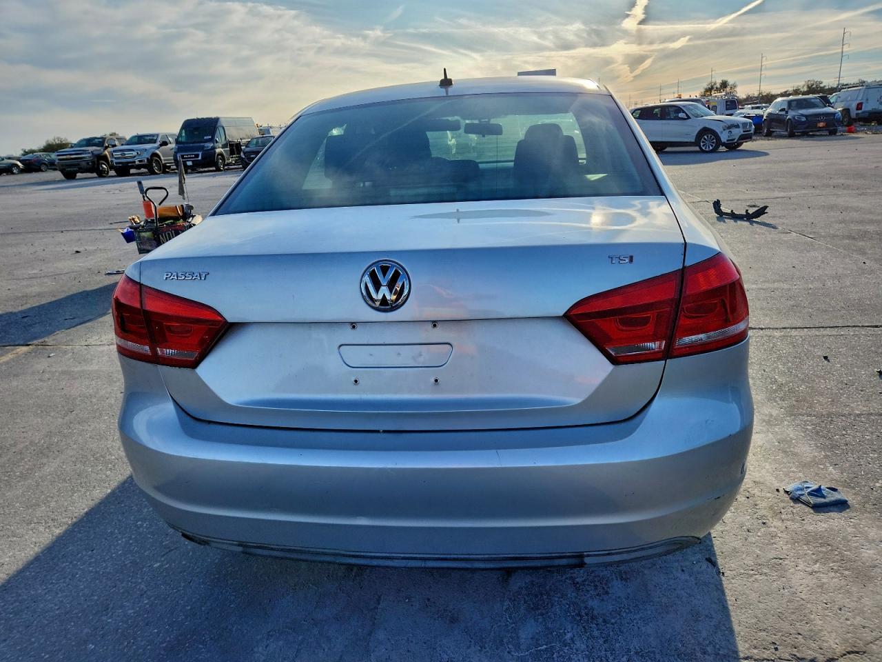 2014 Volkswagen Passat S - Image 6