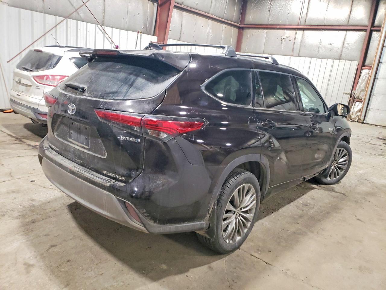 2021 Toyota Highlander Hybrid Platinum - Фото 3