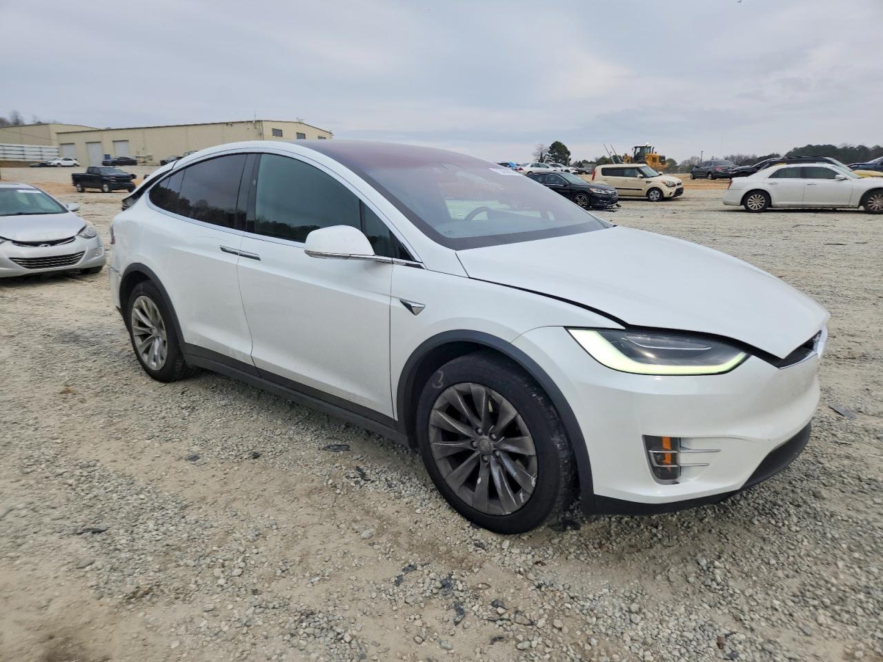 2020 Tesla Model X - Фото 4