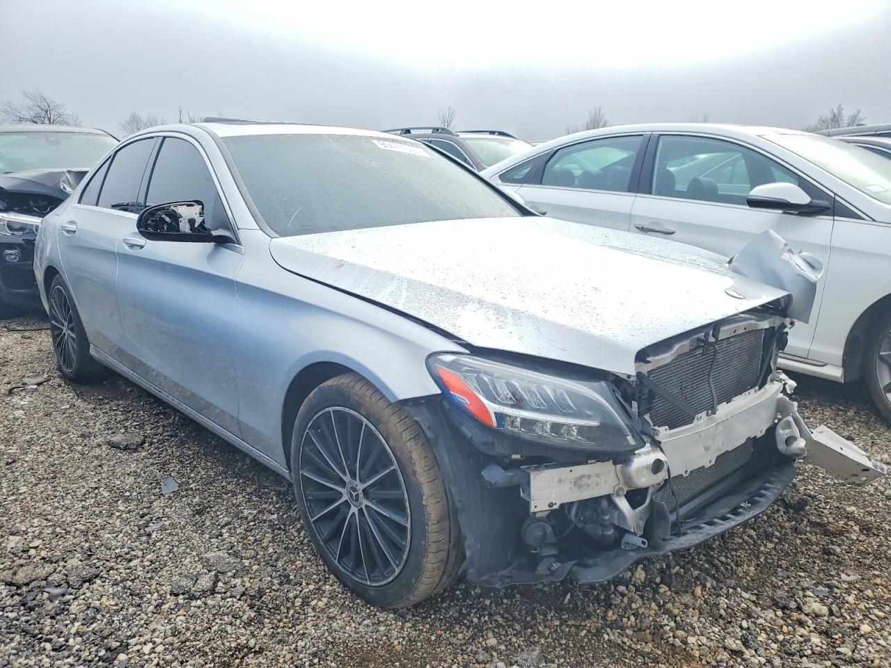 2021 Mercedes-Benz C 300 - Фото 4