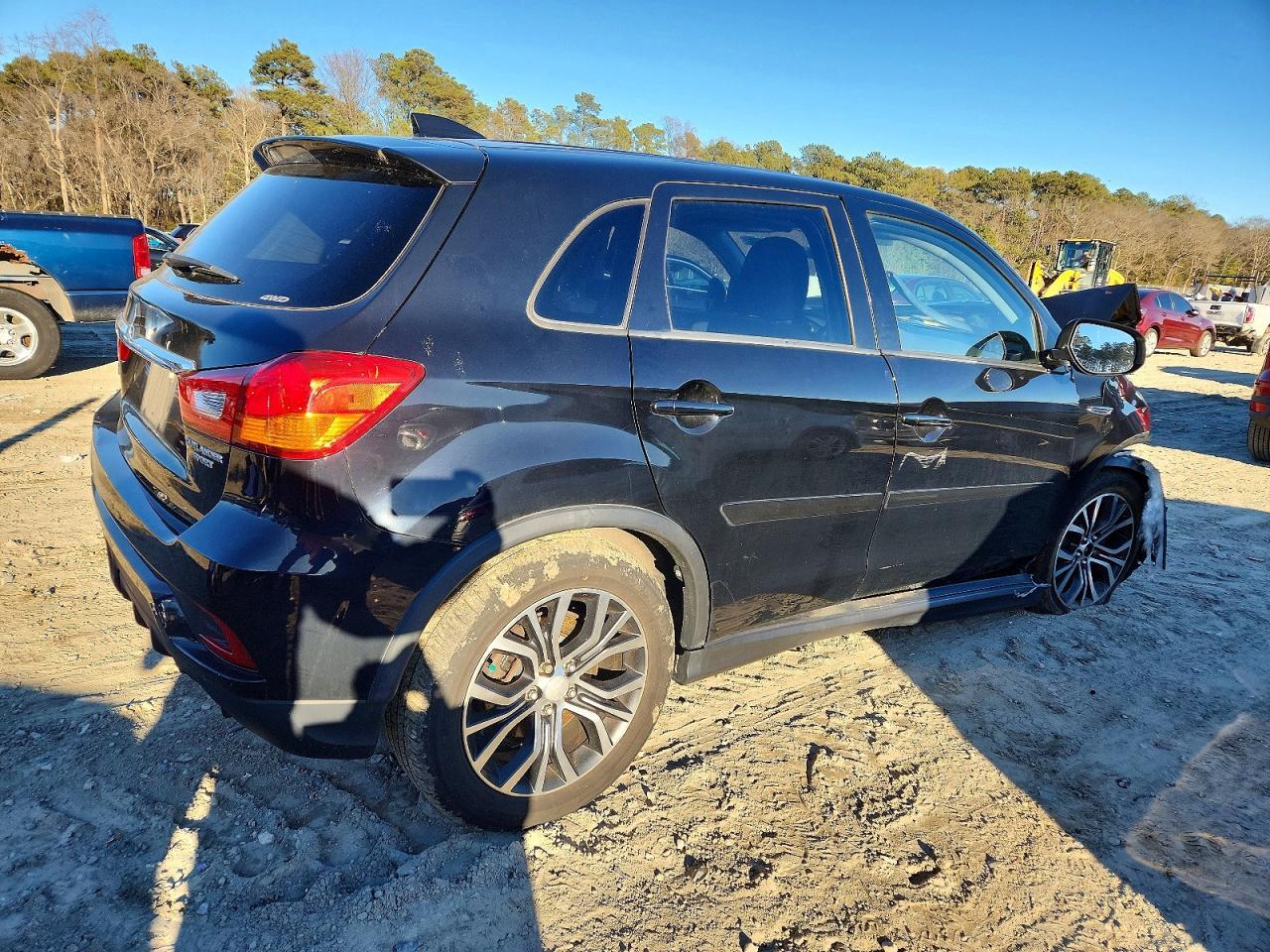 2019 Mitsubishi Outlander Sport Es - Image 3