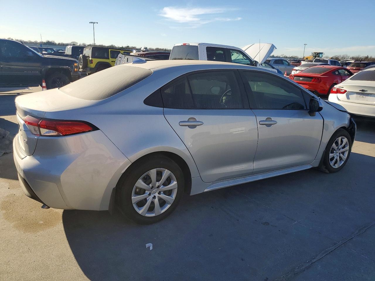 2025 Toyota Corolla Le - Фото 3