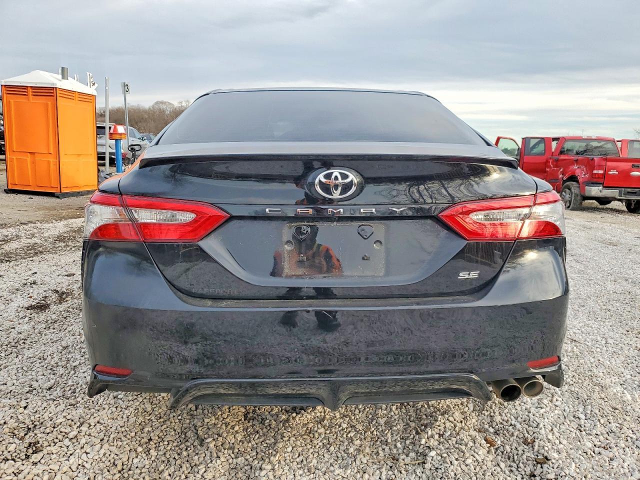 2018 Toyota Camry L - Image 6