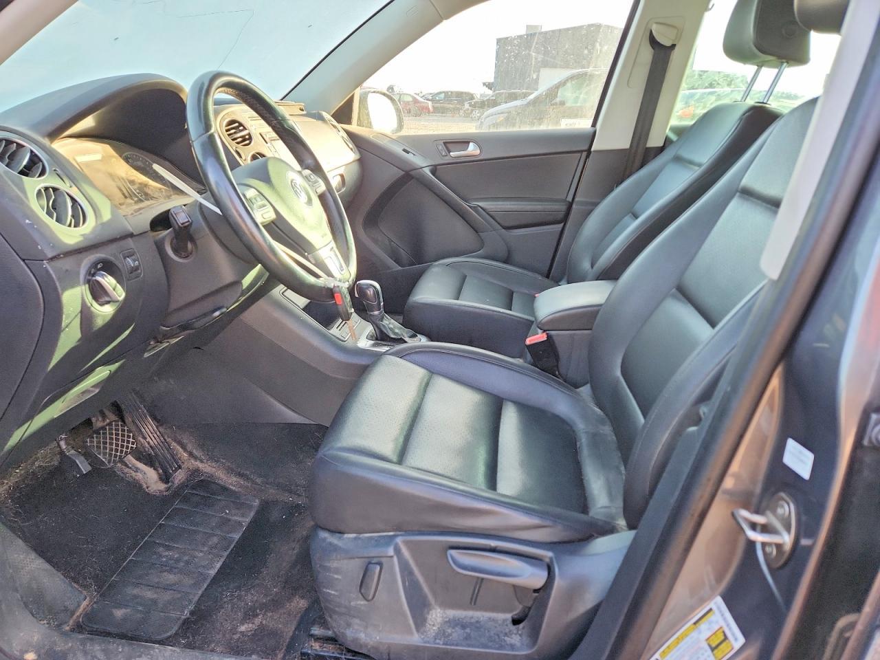 2015 Volkswagen Tiguan S - Image 7