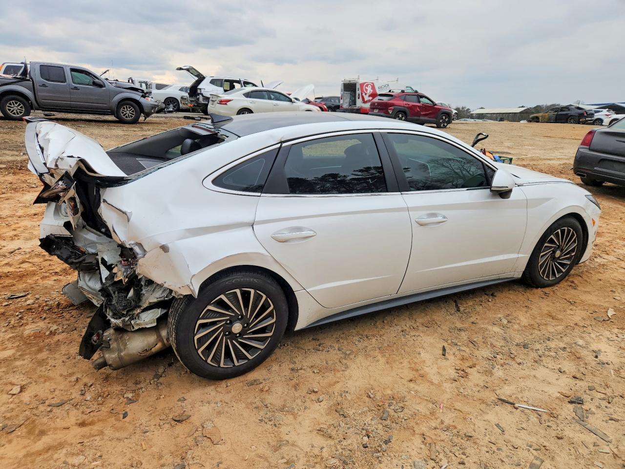2022 Hyundai Sonata Hybrid Limited - Image 3