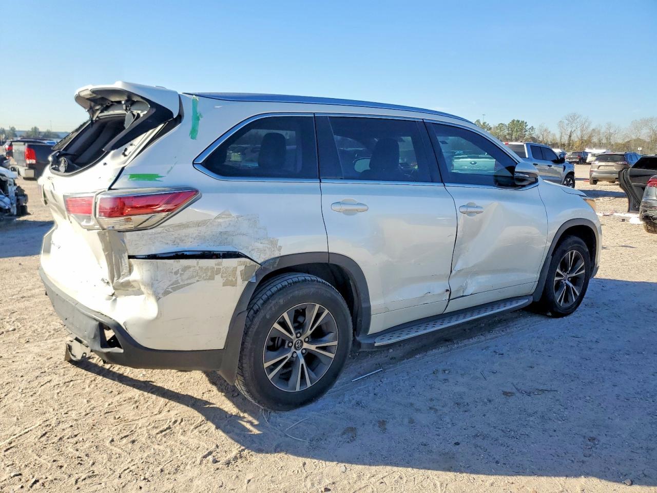 2016 Toyota Highlander Xle - Фото 3