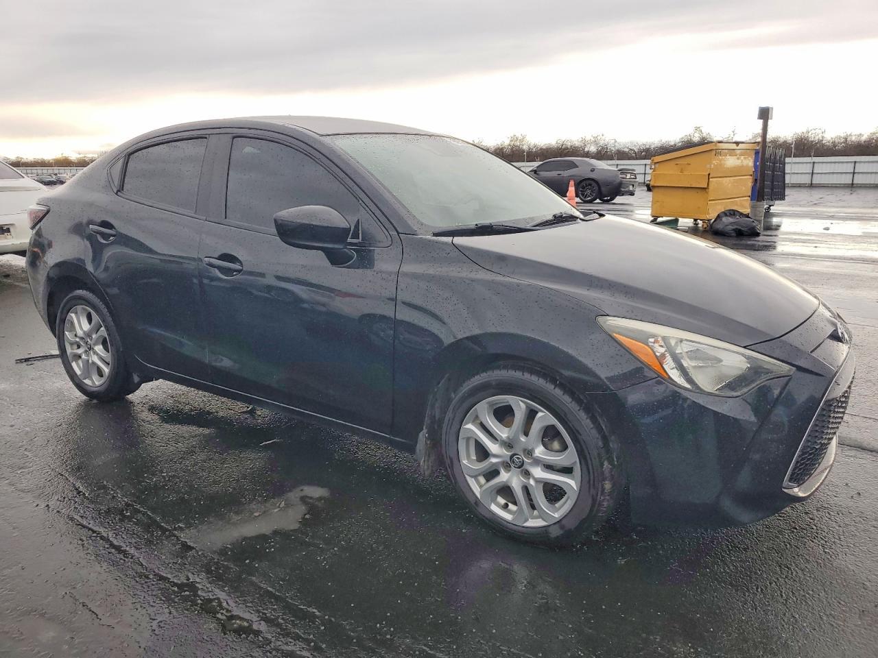2019 Toyota Yaris L - Image 4