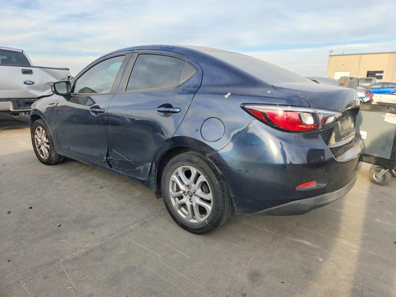 2017 Toyota Yaris Ia - Image 2