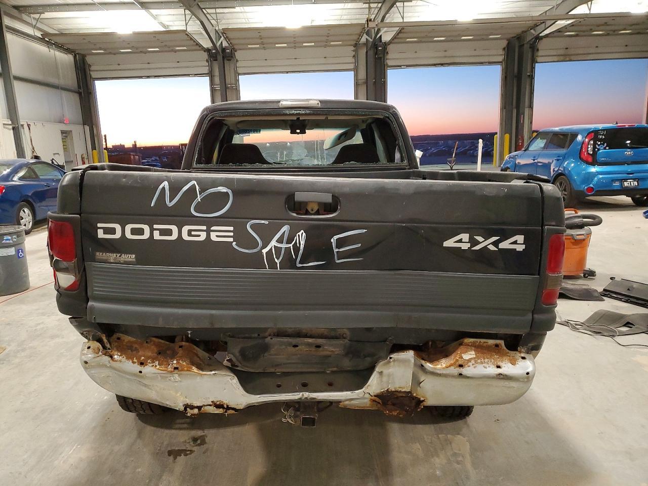 2001 Dodge Ram 1500 - Фото 6