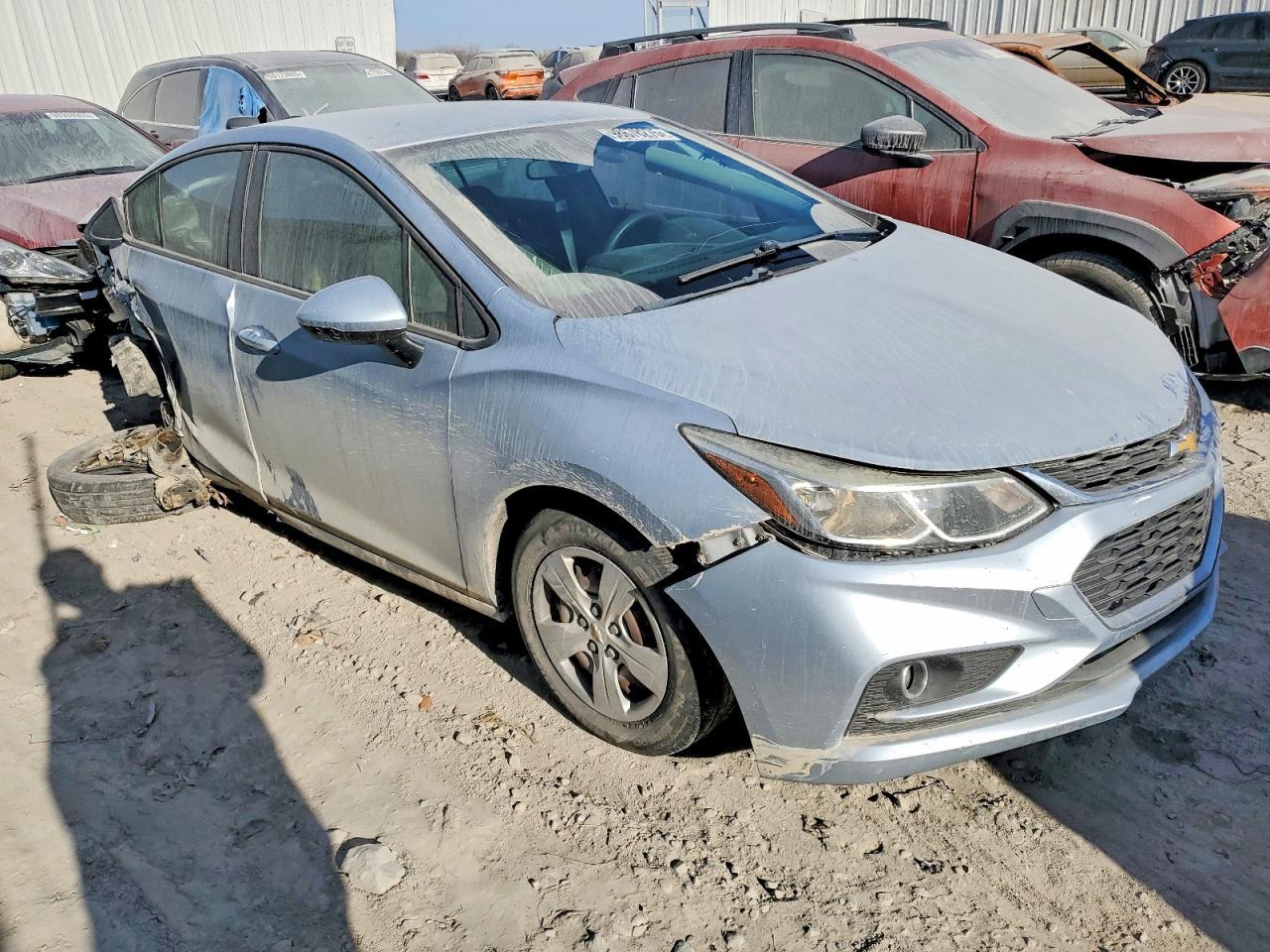 2018 Chevrolet Cruze Ls - Фото 4