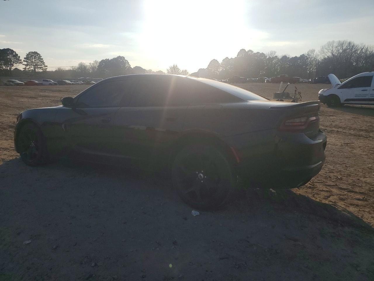 2017 Dodge Charger Sxt - Фото 2