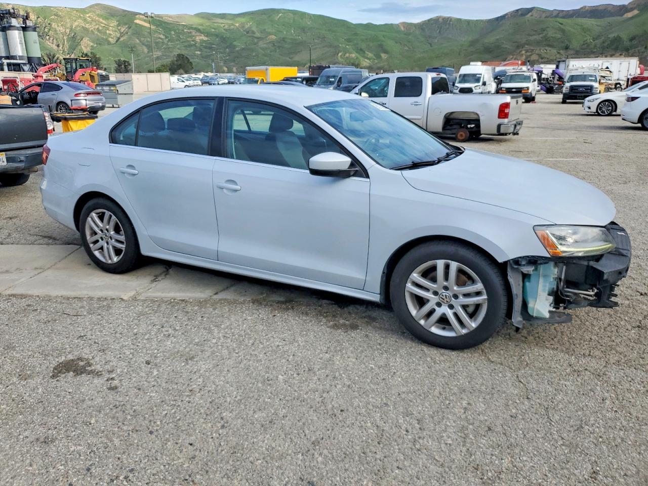 2017 Volkswagen Jetta S - Фото 4