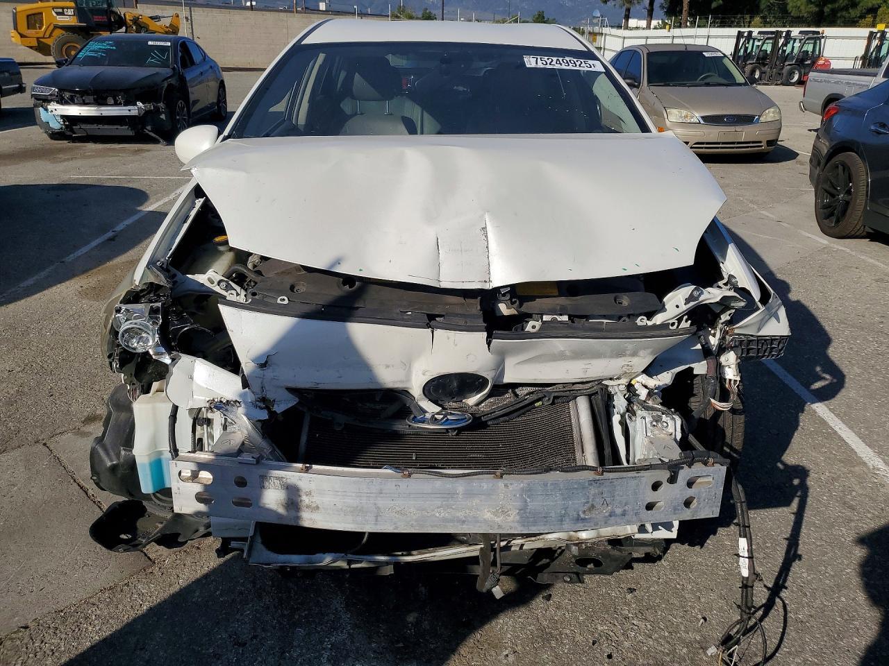 2010 Toyota Prius Iv - Фото 5