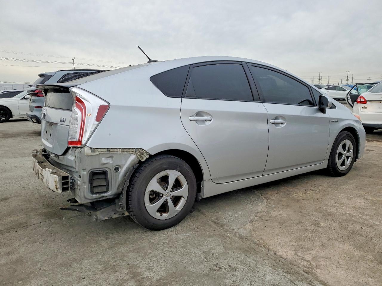 2015 Toyota Prius - Фото 3