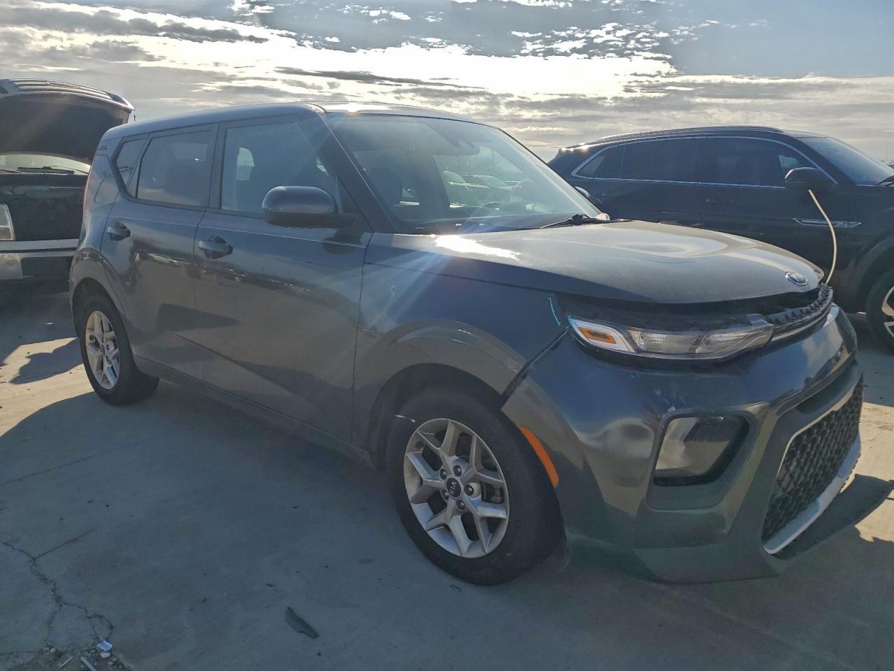 2020 Kia Soul Lx - Image 4