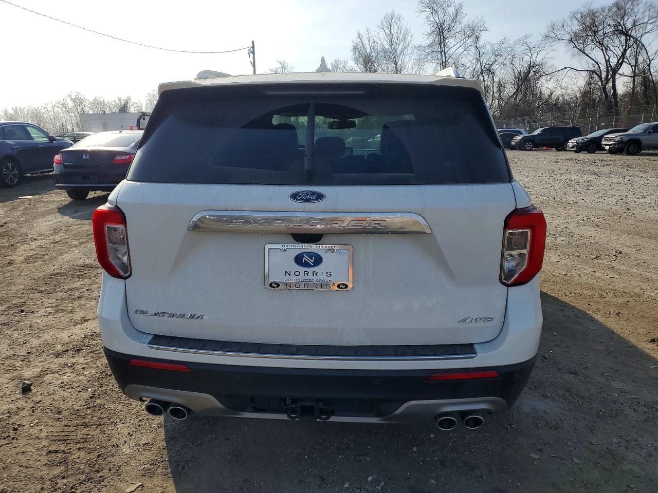 2021 Ford Explorer Platinum - Image 6