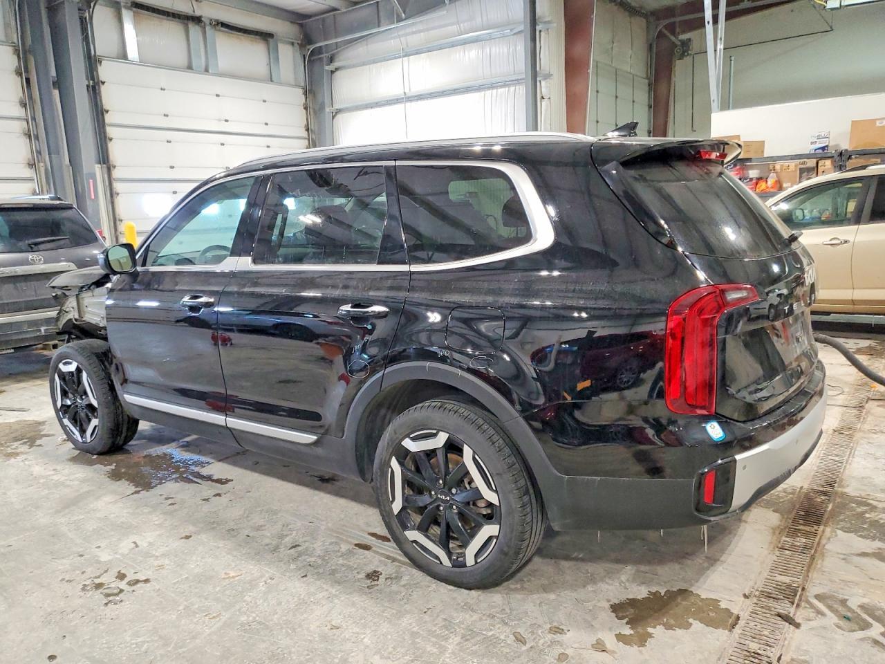 2024 Kia Telluride S - Image 2