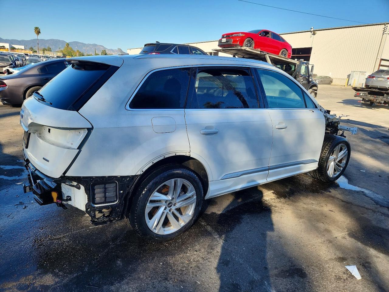 2021 Audi Q7 Premium - Image 3