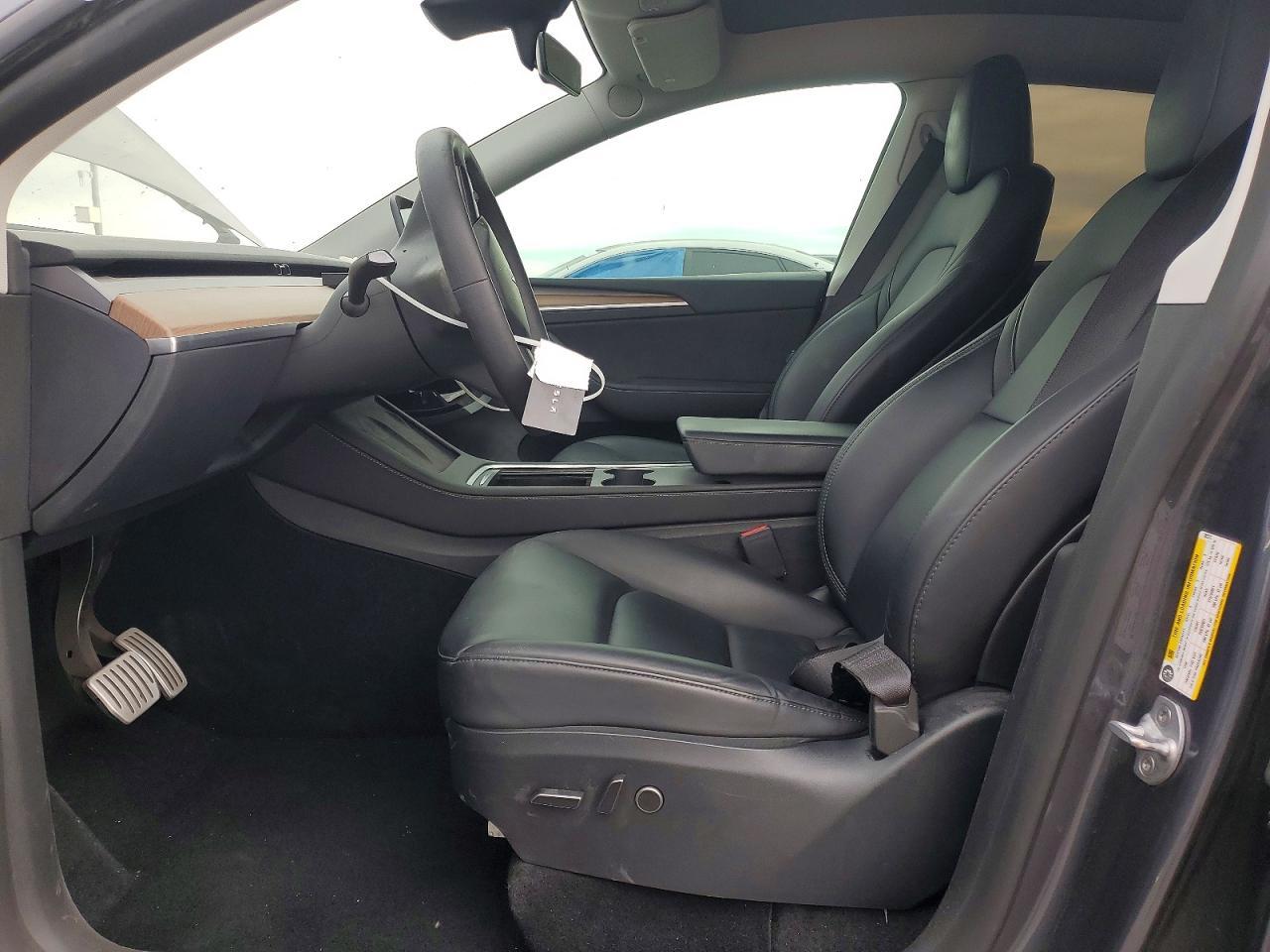 2023 Tesla Model Y - Image 7