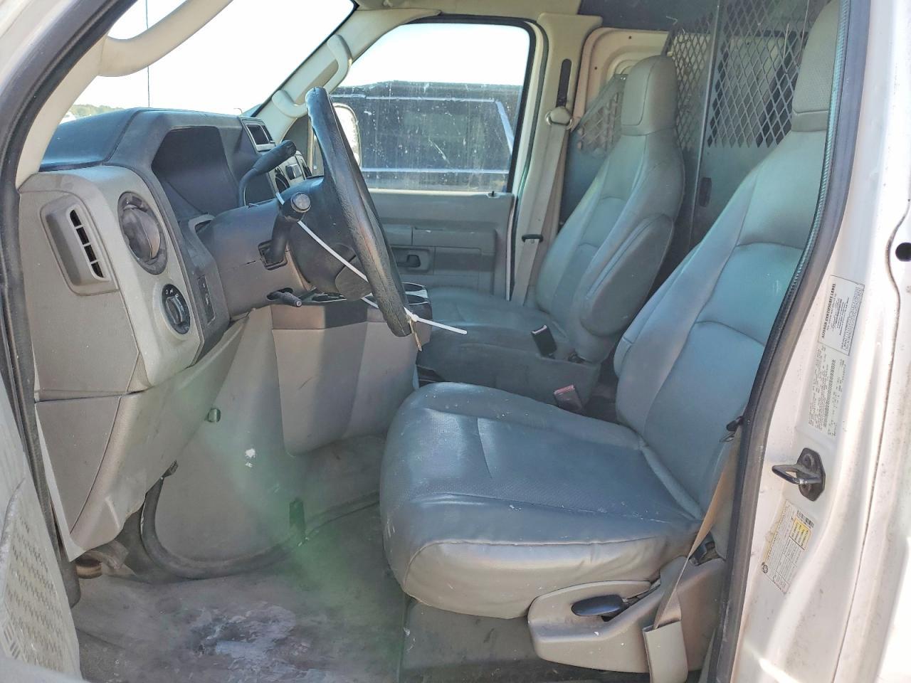 2014 Ford E150 Delivery Van - Фото 7