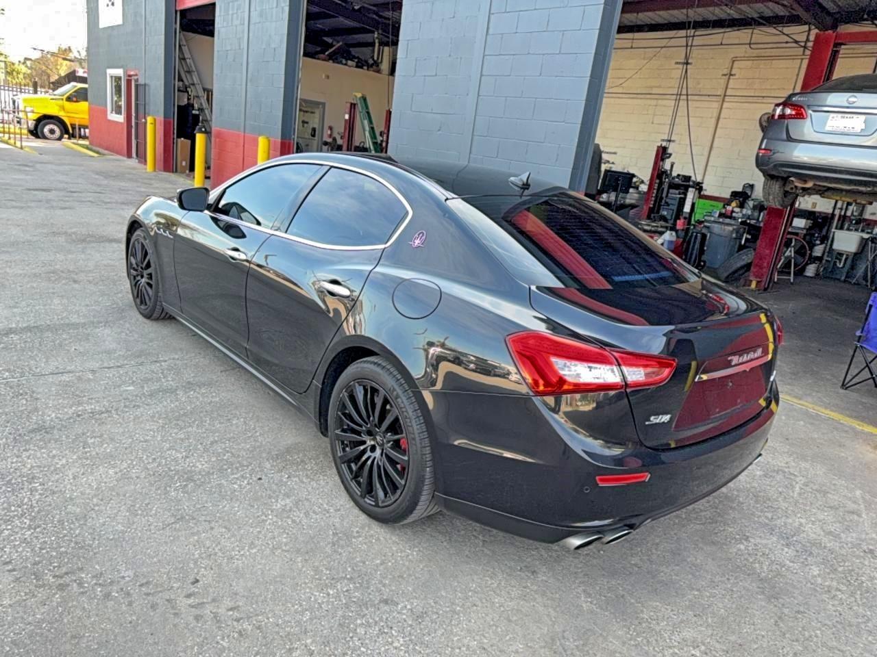 2017 Maserati Ghibli S - Image 3