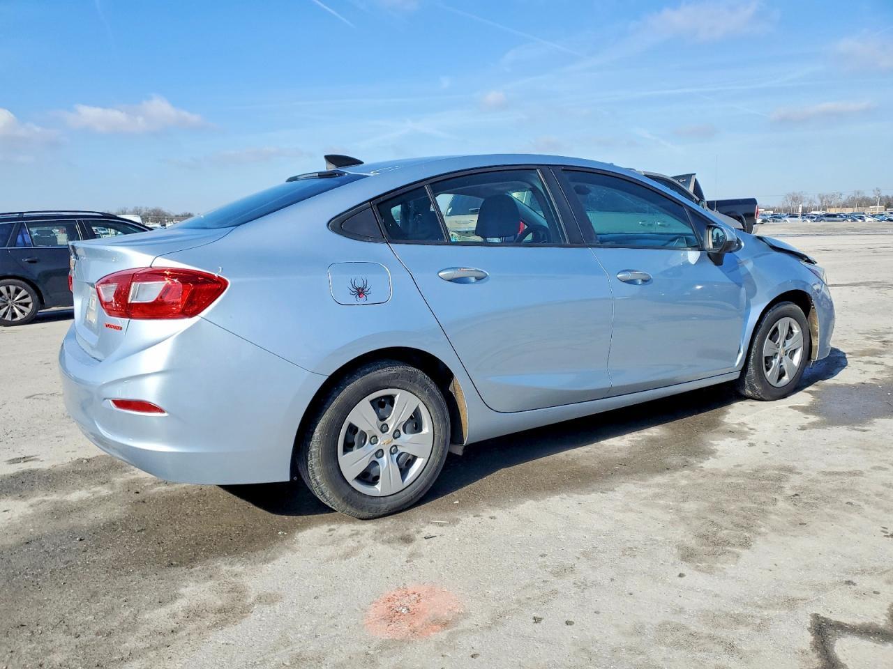 2017 Chevrolet Cruze Ls - Фото 3