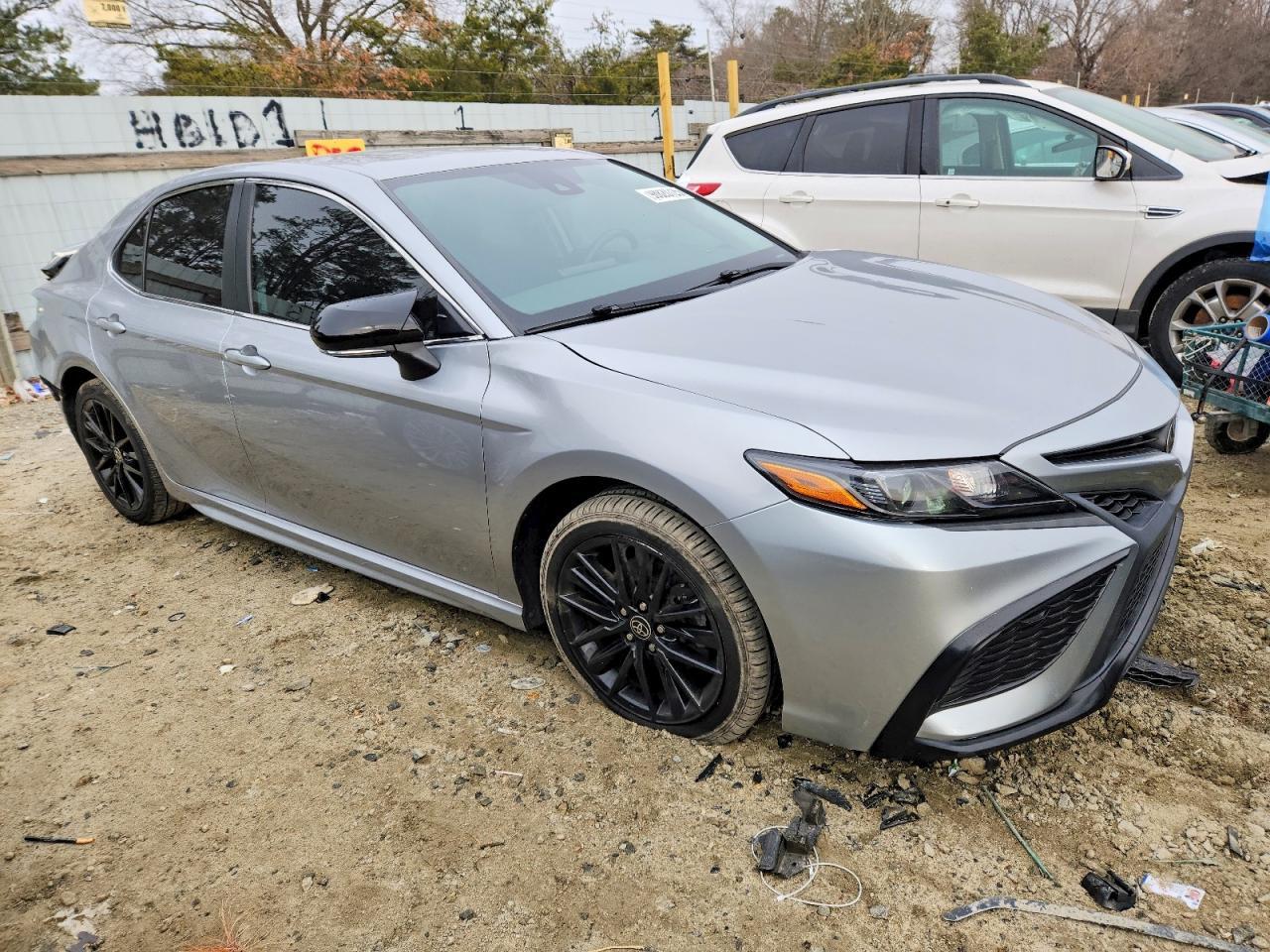 2022 Toyota Camry Se - Фото 4