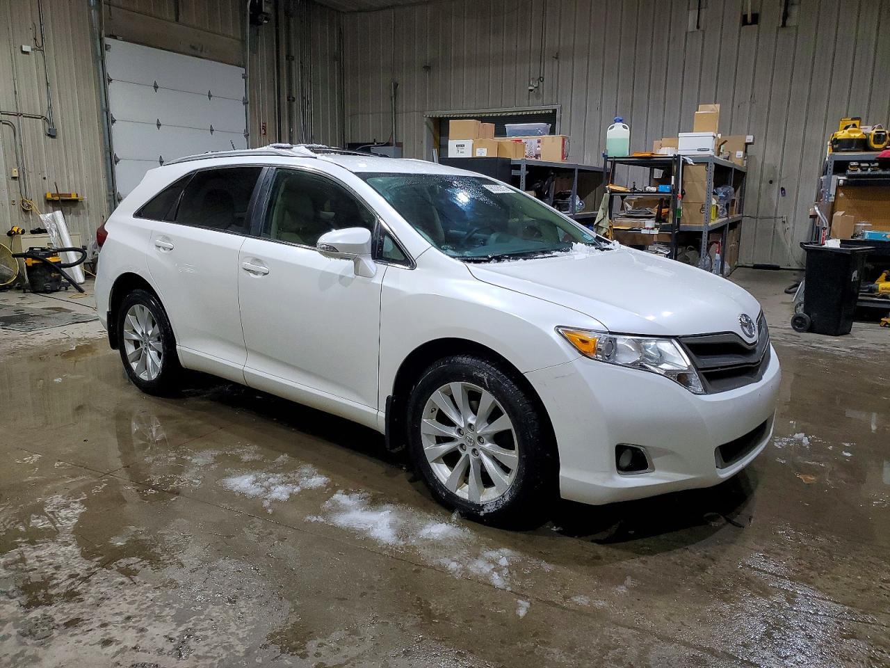 2013 Toyota Venza Le - Image 4