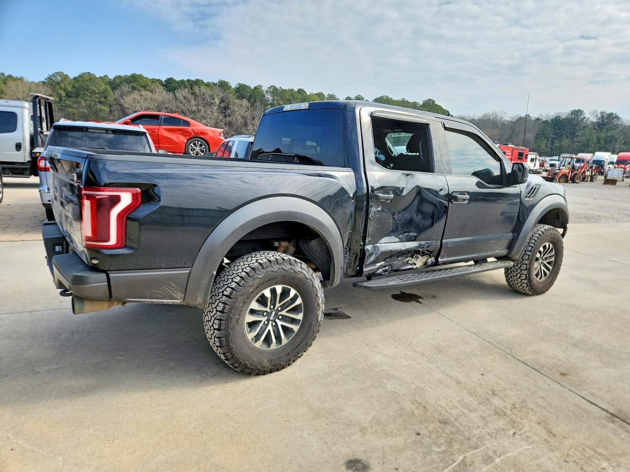 2019 Ford F150 Raptor - Image 3
