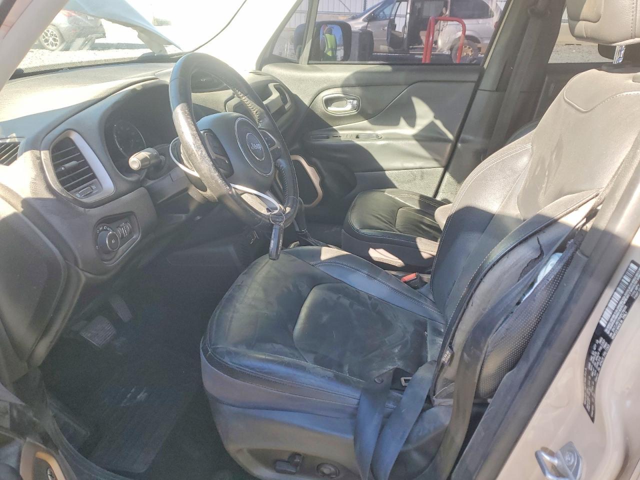 2016 Jeep Renegade Limited - Image 7