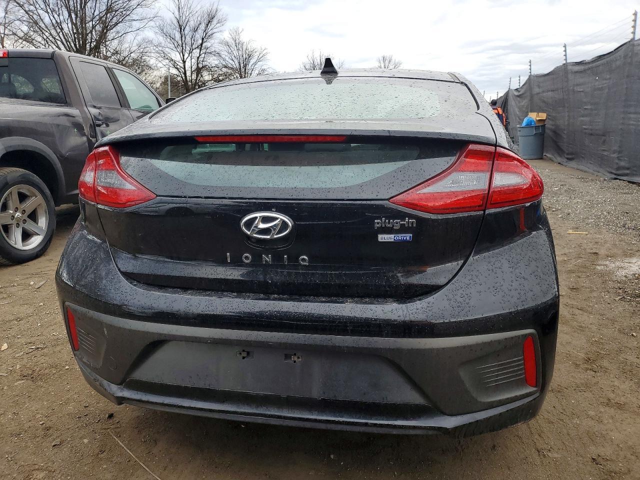 2018 Hyundai Ioniq Plug-In Hybrid - Image 6