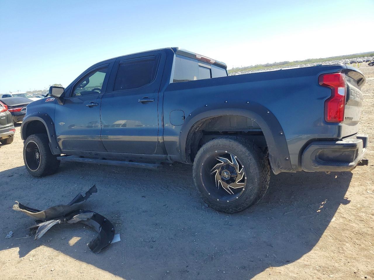 2020 Chevrolet Silverado K1500 Rst - Фото 2