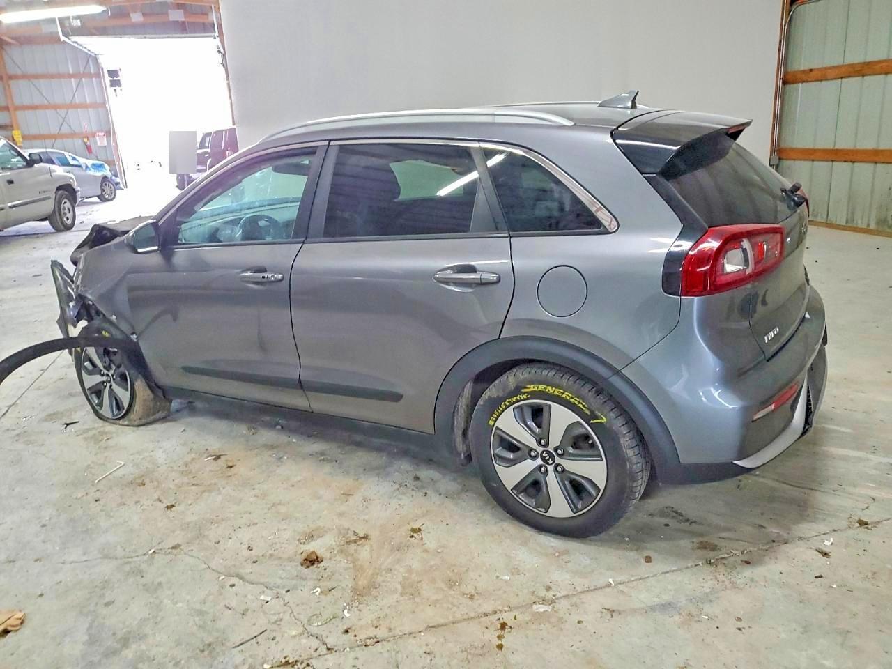 2017 Kia Niro - Фото 2